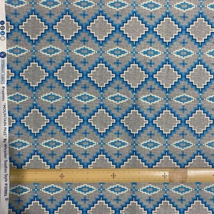 1m Windham Fabrics Ortega Gray Fabric Remnant - Picture 1 of 3