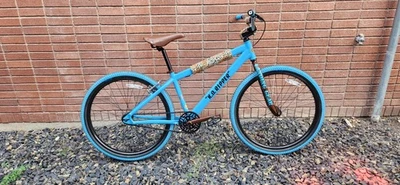 SE Racing Custom Retro 26" PK Ripper. Como nuevo. Bebé azul y niño malo marrón. Foto 1 de 3