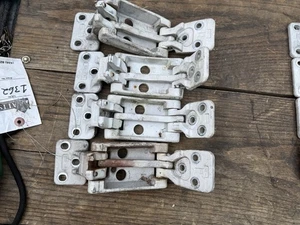 2010 - 2018 Mercedes Sprinter 2500 Rear LH RH Upper Lower Door Hinge Set White - Bild 1 von 3
