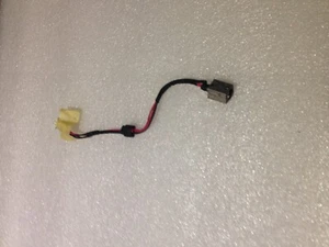 Toma de alimentación de CA Toshiba Satellite 15.6 C55-B5296 - Imagen 1 de 1