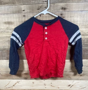 T-shirt Osh Kosh B Gosh ragazzo (5) righe rosse blu maglietta manica lunga 3 bottoni - Foto 1 di 3