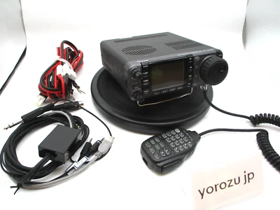 Ricetrasmettitore ICOM IC-7000 100W HF/50/144/430MHz All Mode con cavo CW - Immagine 1 di 4