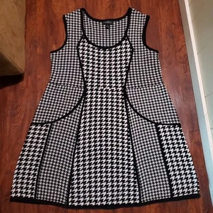 Lane Bryant Womens Sleeveless Sweater Dress Black & White Houndstooth Size 26/28 - Picture 1 of 7