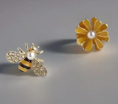 Pendientes margarita flor abejorro perlas cristal chapados en oro nuevos sin etiquetas Foto 1 de 4