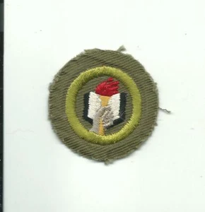 MB SCOUT BSA SCHOLARSHIP MERIT BADGE PATCH KHAKI NARROW CRIMPED EDGE INSIGNIA !! - Picture 1 of 1