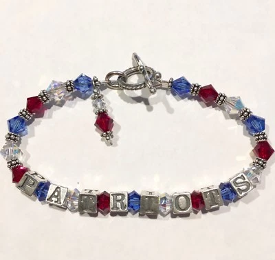 PULSERA DE CUENTAS HECHA A MANO DE LOS PATRIOTAS DE NUEVA INGLATERRA hecha con CRISTAL DE SWAROVSKI ESTERLINA Foto 1 de 2