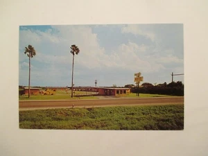 Westlaco Texas Postcard Vali Ho Motel TX - Picture 1 of 2