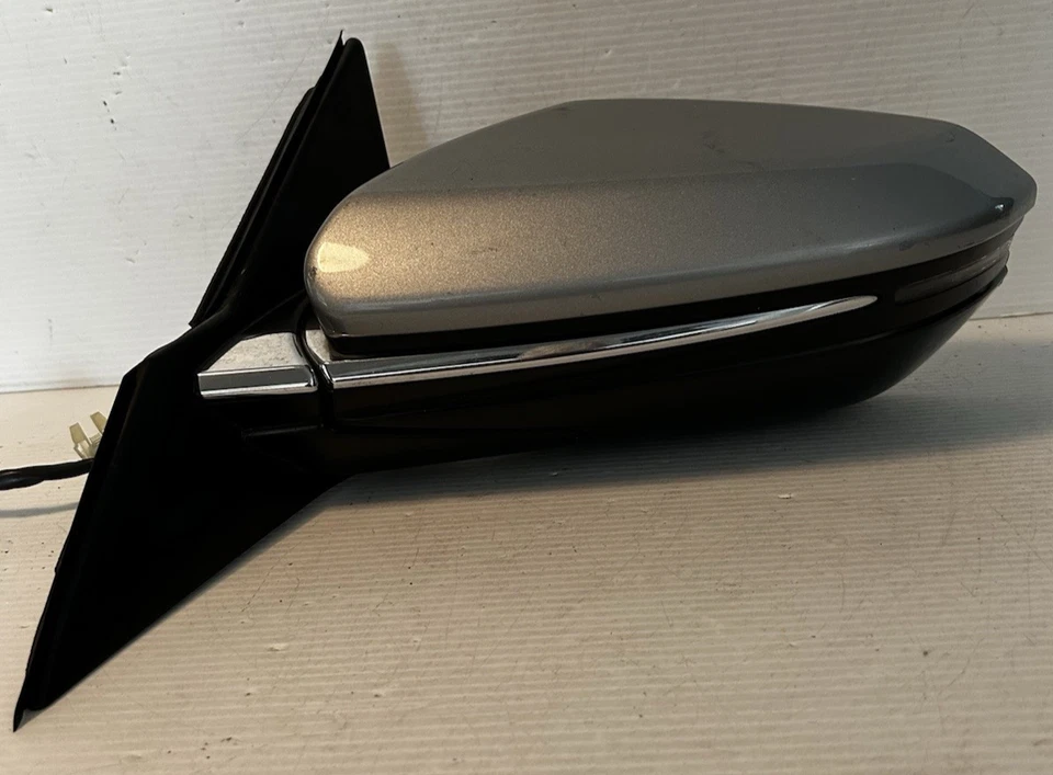 Оригинальное 6-проводное сигнальное зеркало для Honda Civic 2016 - 2021 годов выпуска 1579 - Изображение 1 из 4