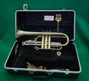 VINTAGE Reynolds Kornett/Trompete mit Koffer, Musikhalter & Mundstück Messing USA - Bild 1 von 19