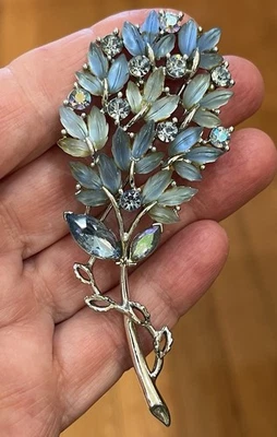 Vintage Lisner Brooch Vintage Pale Blue Green Crystals Opalescent  Stones Silver - Image 1 of 4