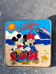DISNEY DCL PIN CASTAWAY CAY MICKEY AND MINNIE SUNNING THEMSELVES ON THE BEACH - Picture 1 of 2