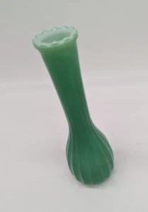 Vintage CLG Co. grüne Milchglas gerippte Knospe Vase 8 3/4" MCM - Bild 1 von 12