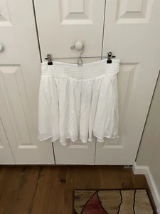 NWT Torrid White Gauze Ruffle Mini Skirt White Size 1 Super Cute. - Picture 1 of 6