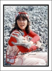 Elisabeth Sladen, Autographed, Cotton Canvas Image. Limited Edition (ES-212) x - Picture 1 of 1
