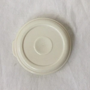 Rubbermaid Ersatzdeckel rund #6 Mandel - Bild 1 von 4