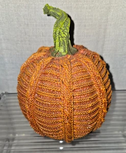 Decorazione zucca finta maglia design autunno autunno raccolta Gerson International 6 pollici - Foto 1 di 4