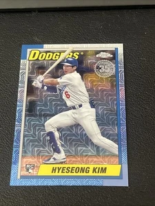 2025 Topps Serie 2 Paquete Plata 1990 Cromo Mojo #T90C-143 Hyeseong Kim Novato - Imagen 1 de 2