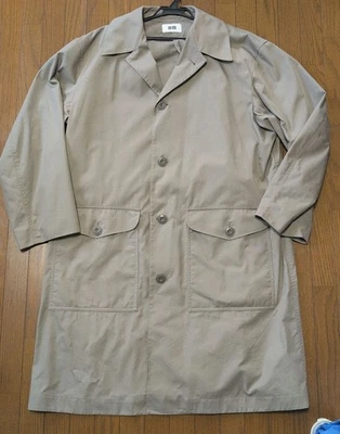 Trench coat Uniqlo U bege masculino L leve usado slim fit design Paris - Imagem 1 de 4