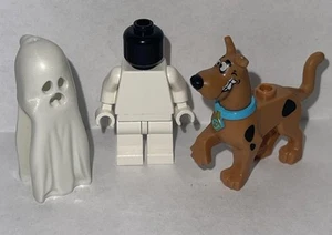 Lego Ghost Minifigure Bluestone the Great Scooby-Doo 75904  Glow In Dark & Dog - Picture 1 of 4