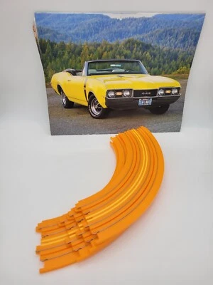 Auto World 4 NEW 9" Radius 1/4 Curve ORANGE Track Compatible with Tomy, AFX 173 - Image 1 of 4