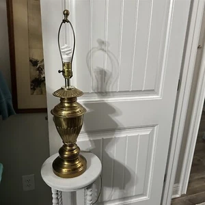 Vintage Brass Table Lamp Vintage Hollywood Regency Traditional - Picture 1 of 8