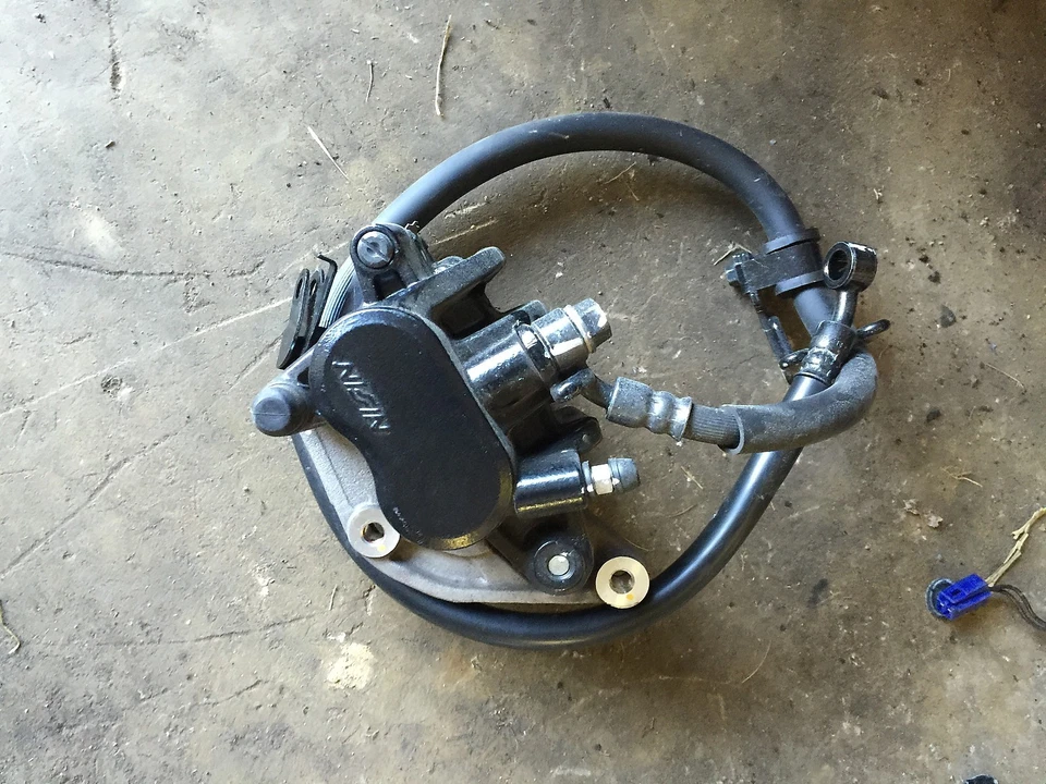 15 16 Honda CBR300R CBR 300R 300 loaded front brake caliper NICE - Imagem 1 de 1