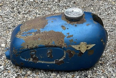 Старый оригинальный винтажный бензобак 50-х годов для немецкого мотоцикла Zundapp 1950-х годов - Изображение 1 из 4