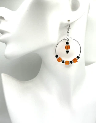 Pendientes de aro brillantes y espeluznantes HALLOWEEN naranja negro con cuentas de vidrio con pedrería Foto 1 de 4