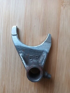 FOURCHETTE BOITE VITESSE CR480 1983 NEW GEARBOX FORK NOS 24211KA5680 - Imagen 1 de 3