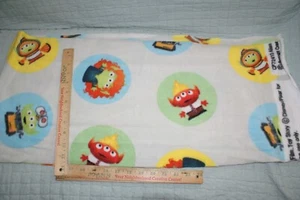 Pixar Alien Remix Gitter Vliesstoff 12,5 x 59" Nähen Handwerk schneller Versand - Bild 1 von 3