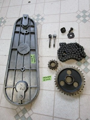 De colección 73 Polaris Colt 340 SS Moto de Nieve Estuche Cubierta Cadena Engranajes Piñones Foto 1 de 4