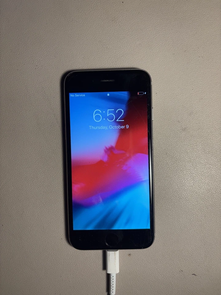 iPhone 6 64 GB A1549 Gris espacial DESBLOQUEADO -rz Foto 1 de 4