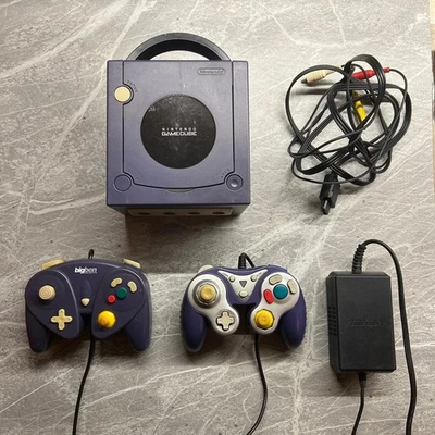 Nintendo Gamecube NGC europeo con cavi orginali e 2 controller funzionante 100%  - Immagine 1 di 4
