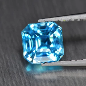 2.00Ct Square, Splendid Natural Intense Blue Zircon Loose Gemstone - Picture 1 of 1