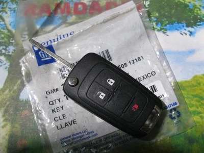 Unlocked NEW OEM Flip Key Remote 10/17 GMC TERRAIN Fob Transmitter 20835402 - Image 1 of 4
