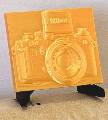 Nikon Quadretto Nikon F3AF Colore Giallo Oro effetto Silk (14 cm) - Immagine 1 di 4