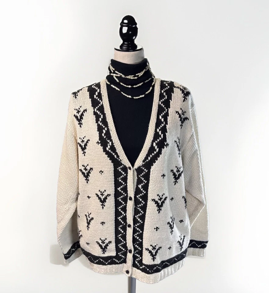 Suéter Nórdico Vintage Años 90 L Cárdigan Ramie Algodón Crema Negro Nudo Botones Foto 1 de 4