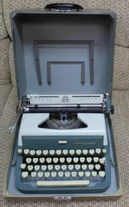 1950's Underwood Ace Typewriter with Case - Picture 1 of 5