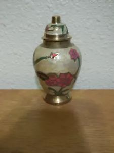 Messing Andenken Mini Medaille Urne ~ Antik Elfenbein Emaille Floral ~ 3,5" ~ ~ Unvollkommen - Bild 1 von 4