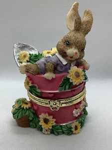 Conejo de Pascua Conejo Baratija Caja con Bisagras Resina Raro 4.5” Pala Coleccionable Difícil de Encontrar - Imagen 1 de 7
