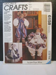 McCall's Crafts Pattern 6158 28" Ratones Muñecas y Ropa 20" Tope de Puerta Ratón Sin Cortar - Imagen 1 de 10