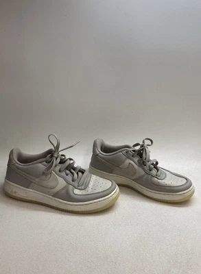 Nike Air Force 1 '07 LV8 Wolf Grey Sail Youth Low Top Sneaker Size 5.5Y - Image 1 of 4