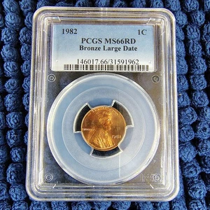 1982 Lincoln Memorial Cent - Bronze Large Date - Philadelphia - PCGS MS 66 RD - Picture 1 of 16