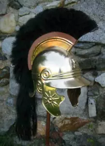 Casco de latón romano medieval con pluma negra LARP SCA de colección réplica casco - Imagen 1 de 3