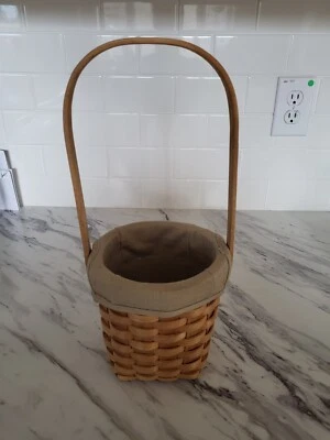 Taskets Renaissance  Hanging Basket  In Great Condition - Image 1 of 4