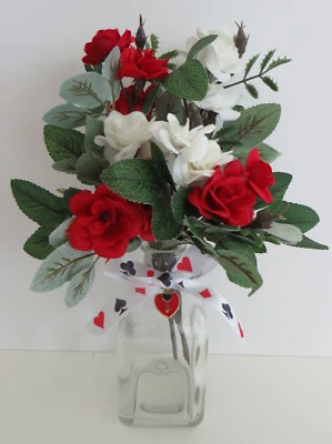 Botella Decorada con Rosas Inspirada en Alicia en el País de las Maravillas REINA DE CORAZONES Foto 1 de 4