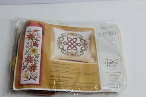 The Creative Circle Cross Stitch #1620 Daisy Chain Bellpull Wall Hanging Vintage - Picture 1 of 2