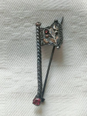 Bijou ancien : broche , hache , pierres , lune , fleur. - Photo 1/4