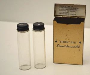 Kit de supervivencia del desierto vintage en tono dorado para ayudar a la sed contenedor oculto de alcohol - Imagen 1 de 12