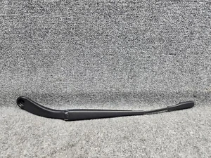 2014-2018 MERCEDES CLA250 FRONT LEFT DRIVER SIDE WINDSHIELD WIPER ARM OEM - Picture 1 of 9